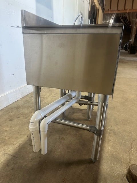 "BK RESOURCES 18 - 18S"UNDERCOUNTER ALL S.S DRAINBOARD & SINK W/ NAPKIN DISPENSER H/C FAUCET - Second Life - Equipment - collection_name