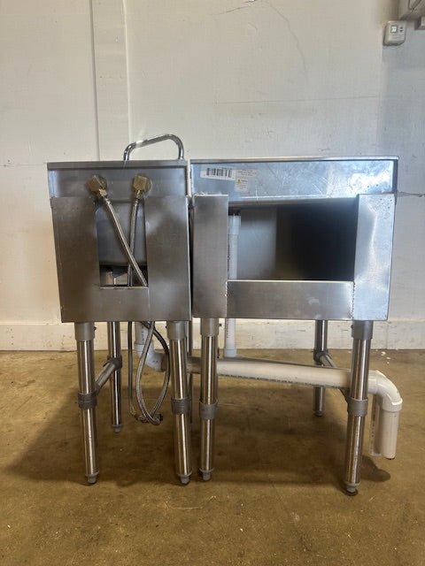 "BK RESOURCES 18 - 18S"UNDERCOUNTER ALL S.S DRAINBOARD & SINK W/ NAPKIN DISPENSER H/C FAUCET - Second Life - Equipment - collection_name