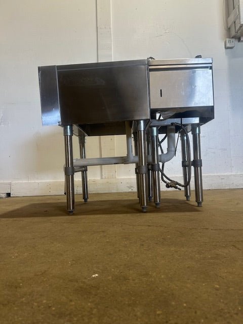 "BK RESOURCES 18 - 18S"UNDERCOUNTER ALL S.S DRAINBOARD & SINK W/ NAPKIN DISPENSER H/C FAUCET - Second Life - Equipment - collection_name