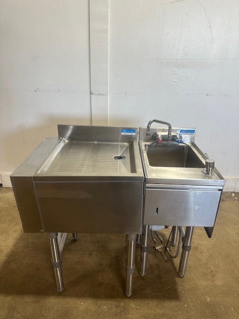 "BK RESOURCES 18 - 18S"UNDERCOUNTER ALL S.S DRAINBOARD & SINK W/ NAPKIN DISPENSER H/C FAUCET - Second Life - Equipment - collection_name