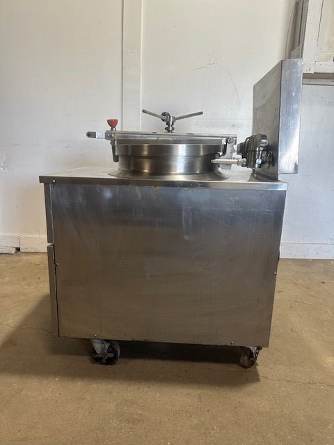 BKI FKM 230v 3PH ELECTRIC PRESSURE FRYER w/OIL FILTRATION PAN AND FRYER BASKET - Second Life - Equipment - collection_name