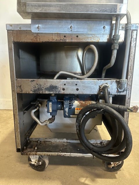 BKI FKM 230v 3PH ELECTRIC PRESSURE FRYER w/OIL FILTRATION PAN AND FRYER BASKET - Second Life - Equipment - collection_name