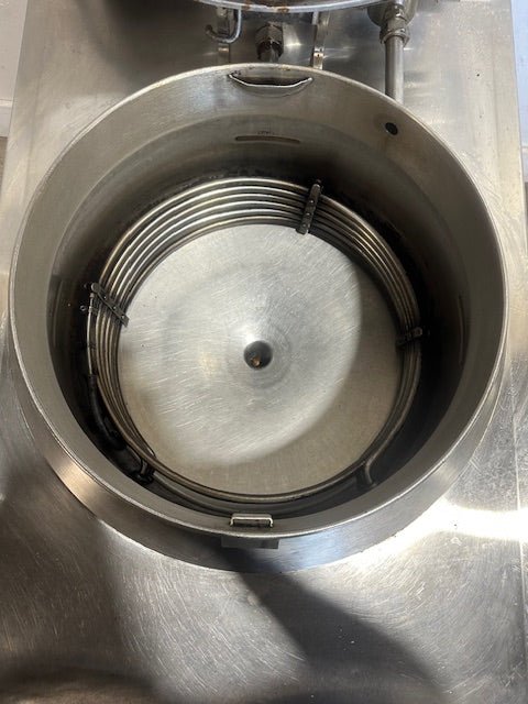 BKI FKM 230v 3PH ELECTRIC PRESSURE FRYER w/OIL FILTRATION PAN AND FRYER BASKET - Second Life - Equipment - collection_name