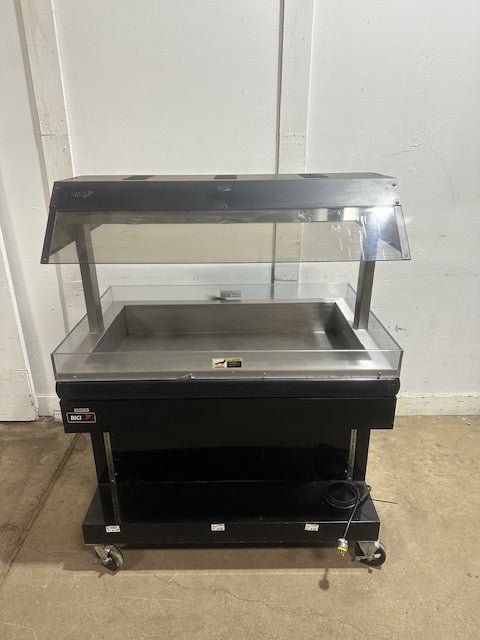 "BKI MM - 4" HEATED LIGHTED HOT FOOD/ ROTISSERIE DISPLAY MERCHANDISER 120V, 1PH - Second Life - Equipment - collection_name