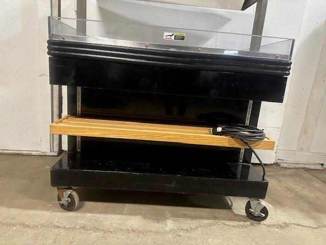 "BKI MM - 4" HEATED LIGHTED HOT FOOD/ ROTISSERIE DISPLAY MERCHANDISER 120V, 1PH - Second Life - Equipment - collection_name