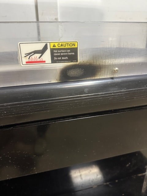 "BKI MM - 4" HEATED LIGHTED HOT FOOD/ ROTISSERIE DISPLAY MERCHANDISER 120V, 1PH - Second Life - Equipment - collection_name