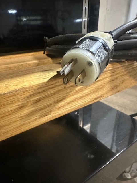 "BKI MM - 4" HEATED LIGHTED HOT FOOD/ ROTISSERIE DISPLAY MERCHANDISER 120V, 1PH - Second Life - Equipment - collection_name