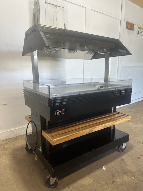BKI MM - 4 HEATED,LIGHTED HOT FOOD DISPLAY MERCHANDISER W/2 WOODEN SHELF 120V,1PH - Second Life - Equipment - collection_name