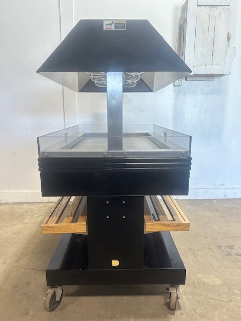 BKI MM - 4 HEATED,LIGHTED HOT FOOD DISPLAY MERCHANDISER W/2 WOODEN SHELF 120V,1PH - Second Life - Equipment - collection_name