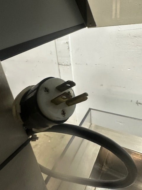 BKI MM - 4 HEATED,LIGHTED HOT FOOD DISPLAY MERCHANDISER W/2 WOODEN SHELF 120V,1PH - Second Life - Equipment - collection_name