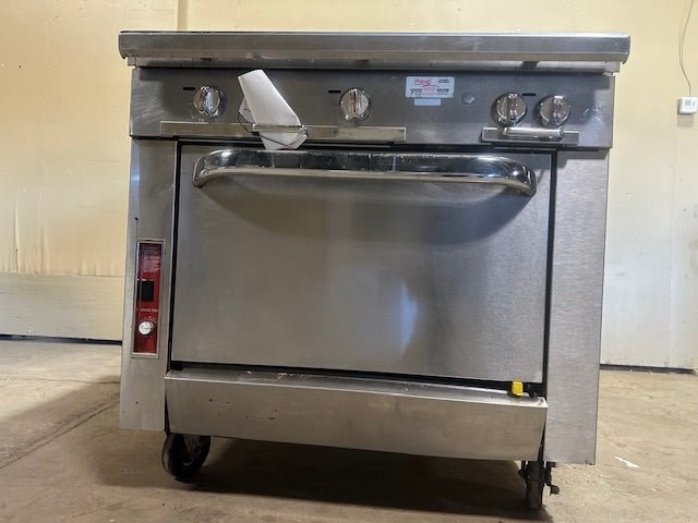 BLODGETT NATURAL GAS GRILL/OVEN 2 BURNER STOVE 4 RACK OVEN 4 TEMPERATURE CONTROL KNOBS - Bargains R Ours - #collection_name#