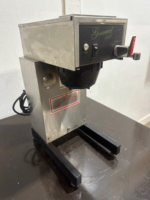 BLOOMFIELD GOURMET 1000 MODEL 8782 POUR OVER AIRPOT BREWER WITH HOT WATER SPIGOT - Second Life - Equipment - collection_name