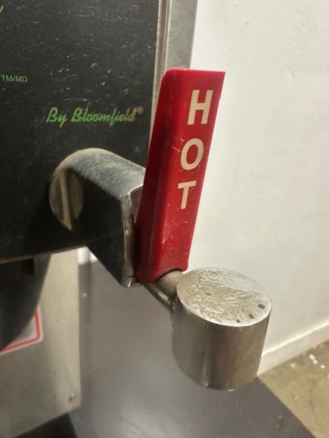 BLOOMFIELD GOURMET 1000 MODEL 8782 POUR OVER AIRPOT BREWER WITH HOT WATER SPIGOT - Second Life - Equipment - collection_name