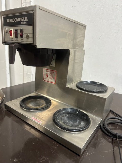BLOOMFIELD KOFFEE KING MODEL 8571 3 TIERD WARMER WITH BREWER W/ 2 CARAFES - Second Life - Equipment - collection_name