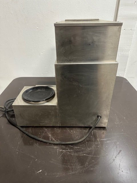 BLOOMFIELD KOFFEE KING MODEL 8571 3 TIERD WARMER WITH BREWER W/ 2 CARAFES - Second Life - Equipment - collection_name