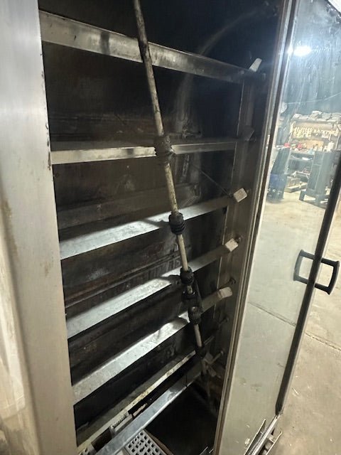 BOSTON CHICKEN NAT GAS 40000 BTU ROTISSERIE OVEN WITH V SPITS ON CASTERS - Second Life - Equipment - collection_name