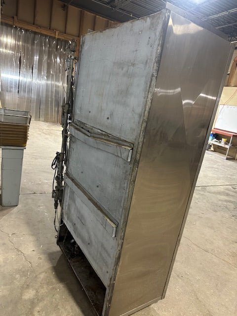 BOSTON CHICKEN NAT GAS 40000 BTU ROTISSERIE OVEN WITH V SPITS ON CASTERS - Second Life - Equipment - collection_name