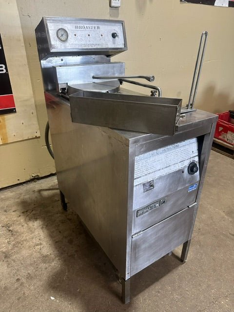 "BROASTER"ELECTRIC PRESURE FRYER WITH OIL FILTRATION SYSTEM - Bargains R Ours - #collection_name#