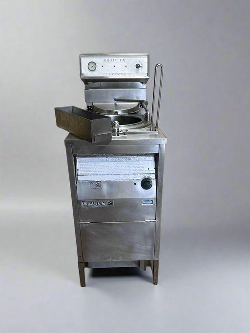 "BROASTER"ELECTRIC PRESURE FRYER WITH OIL FILTRATION SYSTEM - Bargains R Ours - #collection_name#