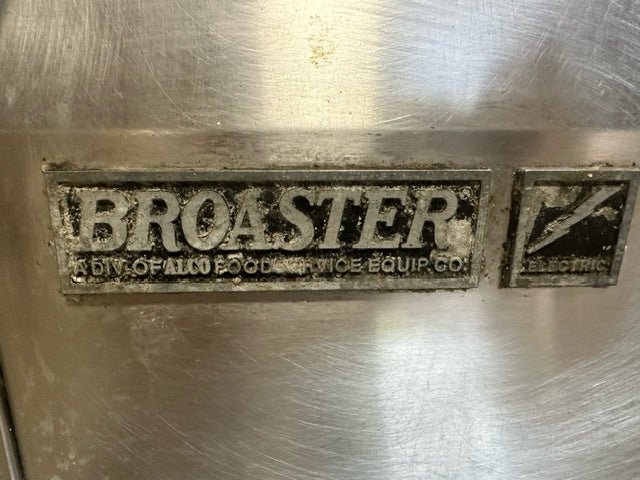 "BROASTER"ELECTRIC PRESURE FRYER WITH OIL FILTRATION SYSTEM - Bargains R Ours - #collection_name#