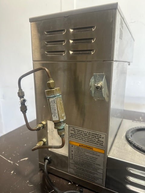 "BUNN" 120V 1PH; POUR OVER OR DIRECT LINE COFFEE BREWER WITH 3 WARMERS - Second Life - Equipment - collection_name