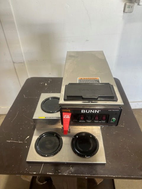 "BUNN" 120V 1PH; POUR OVER OR DIRECT LINE COFFEE BREWER WITH 3 WARMERS - Second Life - Equipment - collection_name