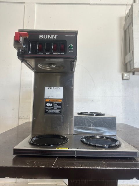 BUNN CWTF153LWRMRPF 120V 1PH POUR OVER OR DIRECT LINE COFFEE BREWER W/3 WARMERS - Second Life - Equipment - collection_name