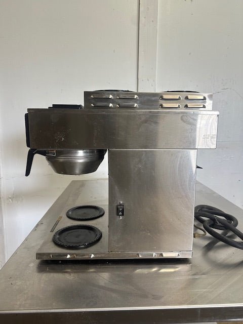 "BUNN CWTF4/2,TWIN"POUR OVER OR DIRECT LINE COFFEE BREWER W/6 WARMERS, 1PH - Second Life - Equipment - collection_name