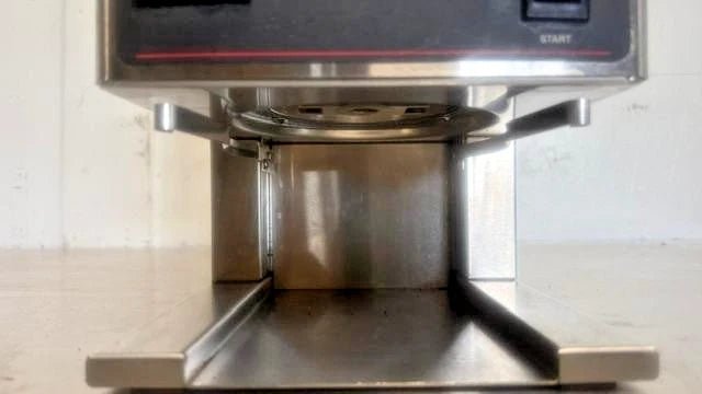 "BUNN" LPG - 2E - 120V H.D COMMERCIAL COUNTER TOP DUAL HOPPER COFFEE GRINDER - Second Life - Equipment - collection_name
