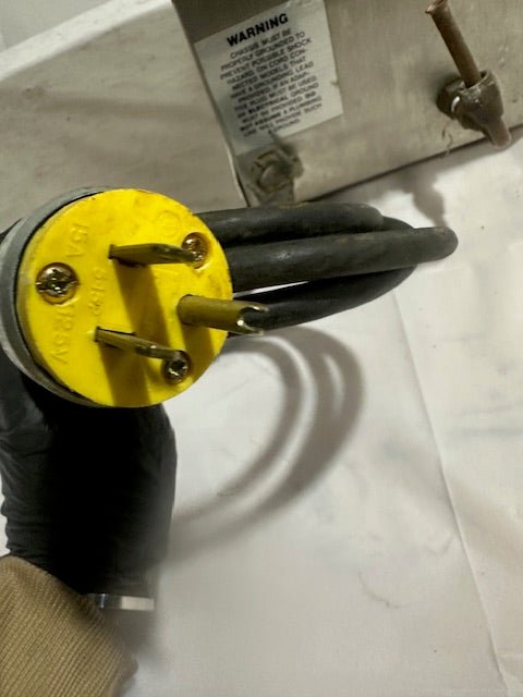 "BUNN - O - MATIC F - 20"&nbsp; 120V 1PH DIRECT LINE COFFEE BREWER WITH 3 WARMERS - Second Life - Equipment - collection_name