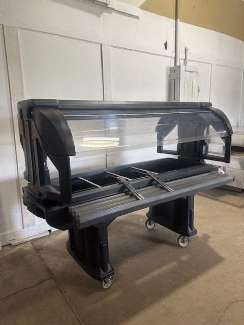 CAMBRO DOUBLE SIDED ICE BED BUFFET W/ FOLDABLE SNEEZE GUARDS AND TRAY SLIDES - Second Life - Equipment - collection_name