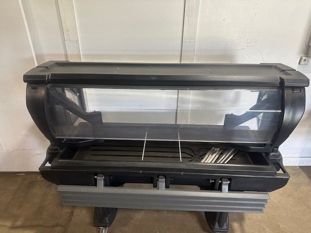 CAMBRO DOUBLE SIDED ICE BED BUFFET W/ FOLDABLE SNEEZE GUARDS AND TRAY SLIDES - Second Life - Equipment - collection_name