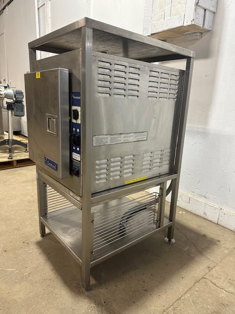 "CLEVELAND 21CET16" ELECTRIC 3PH 5 PANS STEAMER OVEN COOKER WITH STAND 208V - Second Life - Equipment - collection_name