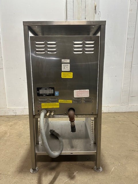 "CLEVELAND 21CET16" ELECTRIC 3PH 5 PANS STEAMER OVEN COOKER WITH STAND 208V - Second Life - Equipment - collection_name