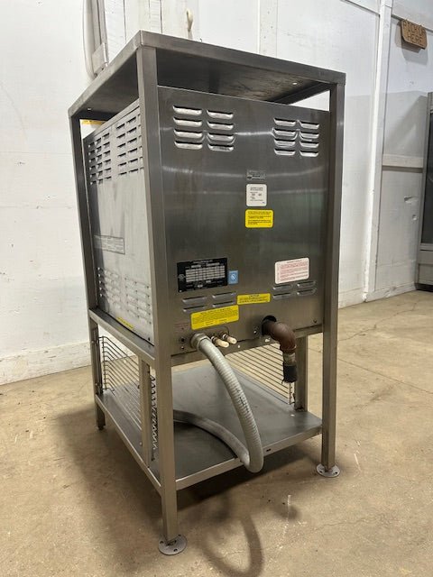 "CLEVELAND 21CET16" ELECTRIC 3PH 5 PANS STEAMER OVEN COOKER WITH STAND 208V - Second Life - Equipment - collection_name