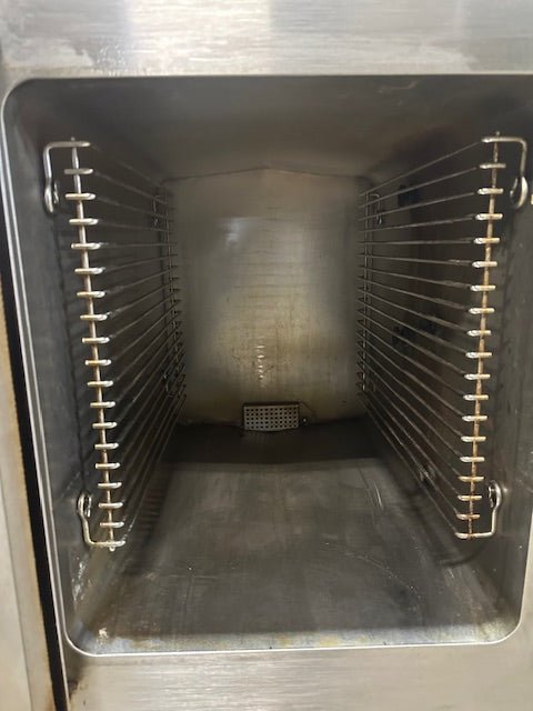 "CLEVELAND 21CET16" ELECTRIC 3PH 5 PANS STEAMER OVEN COOKER WITH STAND 208V - Second Life - Equipment - collection_name