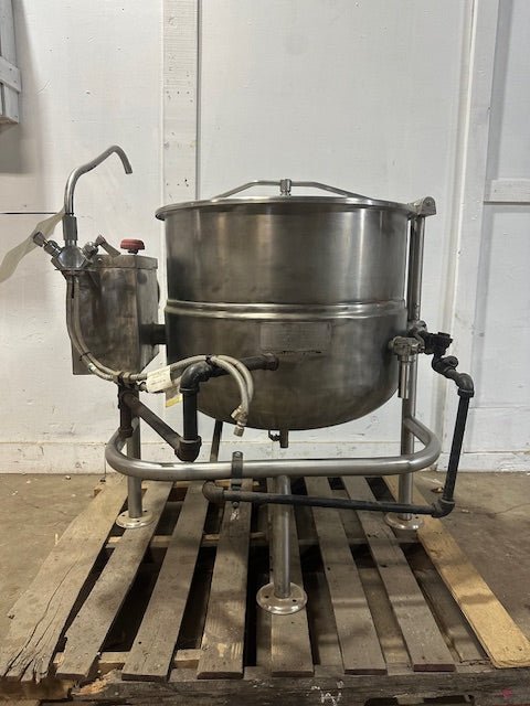 CLEVELAND KDL - 40T COMMERCIAL H.D. STAINLESS STEEL 40 GALLON DIRECT STEAM KETTLE - Second Life - Equipment - collection_name