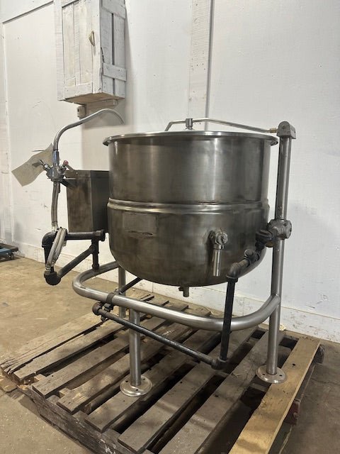 CLEVELAND KDL - 40T COMMERCIAL H.D. STAINLESS STEEL 40 GALLON DIRECT STEAM KETTLE - Second Life - Equipment - collection_name