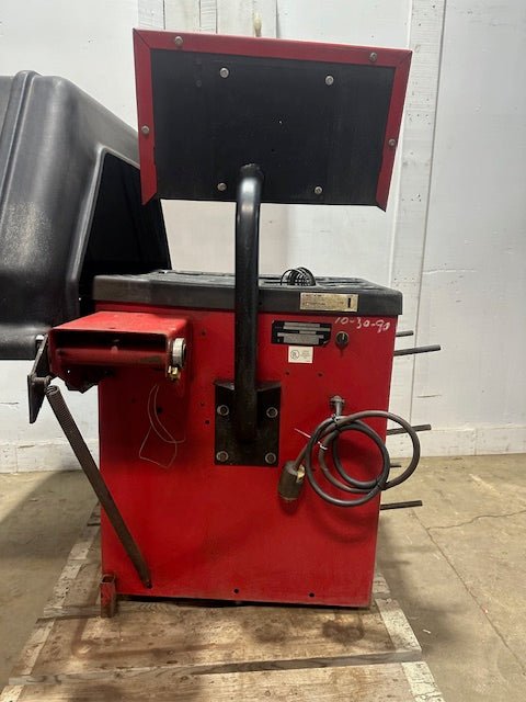 "COATS 1001"DIRECT - DRIVE COMPUTER WHEEL/TIRE BALANCER FOR TRUCK & CAR ,3PH 220V - Second Life - Equipment - collection_name