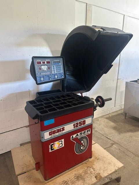 "COATS 1250" DIRECT- DRIVE TIRE BALANCING MACHINE, HIGH VOLUME SOLUTION 220V 1PH - Second Life-Equipment-#collection_name#