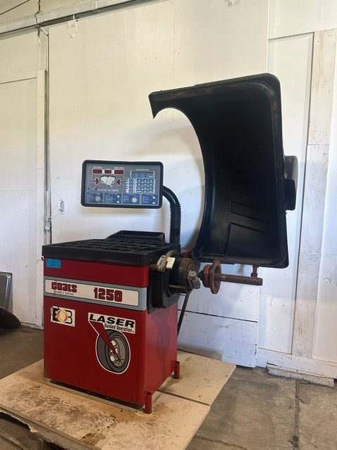 "COATS 1250" DIRECT- DRIVE TIRE BALANCING MACHINE, HIGH VOLUME SOLUTION 220V 1PH - Second Life-Equipment-#collection_name#