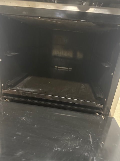 "COOKRITE" H.D COMMERCIAL NAT GAS 4 BURNER STOVE WITH OVEN ON CASTERS - Second Life - Equipment - collection_name
