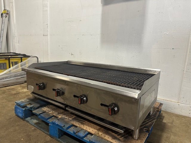 "COOLER DEPOT" H.D COMMERCIAL 47.5"W N Gas Radiant Countertop Charbroiler Grill - Second Life - Equipment - collection_name