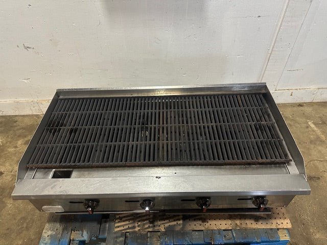 "COOLER DEPOT" H.D COMMERCIAL 47.5"W N Gas Radiant Countertop Charbroiler Grill - Second Life - Equipment - collection_name