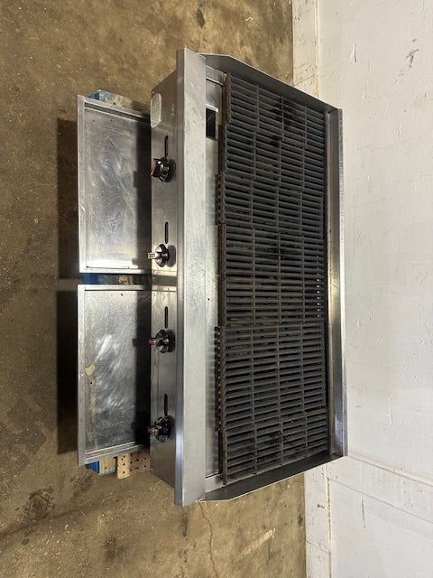 "COOLER DEPOT" H.D COMMERCIAL 47.5"W N Gas Radiant Countertop Charbroiler Grill - Second Life - Equipment - collection_name
