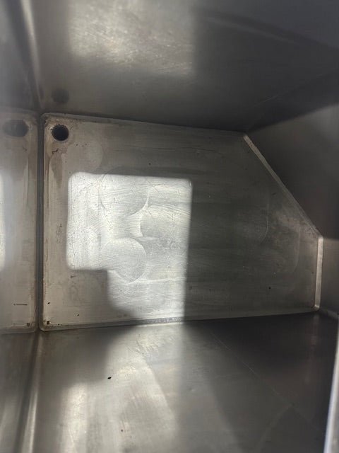 "CORNELIUS CB1522AHKE" 6 HEADS SODA MACHINE W/ ICE BIN AND CARBONATOR PUMP - Second Life - Equipment - collection_name