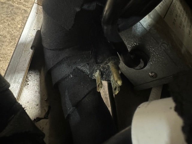 "CORNELIUS CB1522AHKE" 6 HEADS SODA MACHINE W/ ICE BIN AND CARBONATOR PUMP - Second Life - Equipment - collection_name