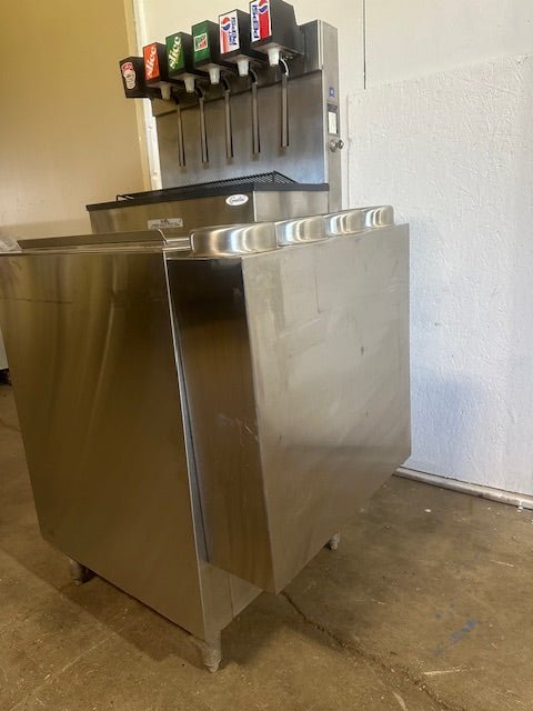 CORNELIUS CB2323AK6 6 FLAVORS SODA /POP MACHINE W/ DROP - IN ICE BIN & CUP HOLDER - Second Life - Equipment - collection_name