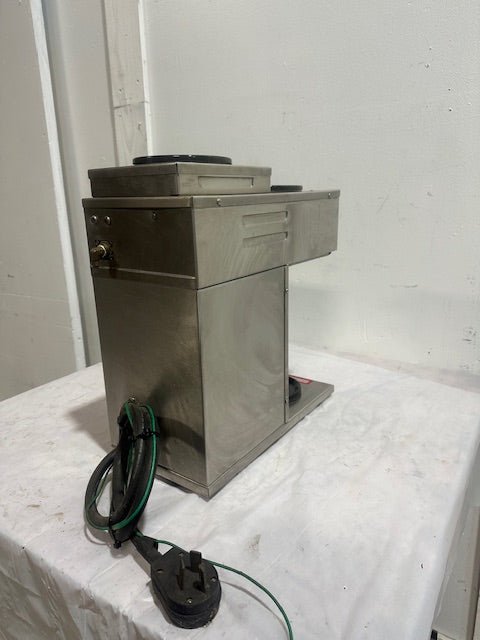 "CUTTIS SCALPH - 3D - 63"&nbsp; 120V 1PH DIRECT LINE COFFEE BREWER WITH 3 WARMERS - Second Life - Equipment - collection_name