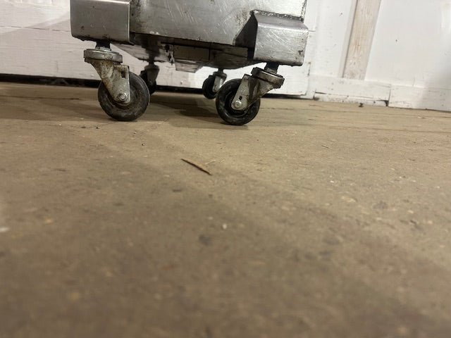 "DARLING 402" PORTABLE COMMERCIAL COOKING OIL FILTER/CADDY WITH PUMP, 120V 1 PH - Second Life - Equipment - collection_name